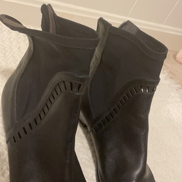 MATISSE Perforated Leather/ Nylon Flattering Boot Made in Brazil - Picture 6 of 6